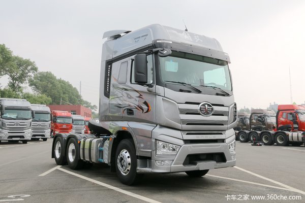 最新款解放JH7牽引車，科技與性能的完美融合